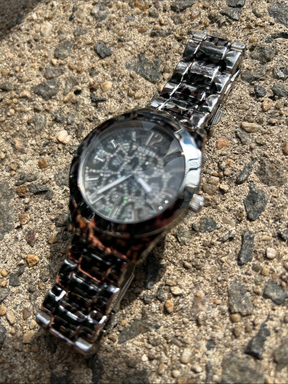 Guess Women's Silver Glitter Dial Bracelet Watch